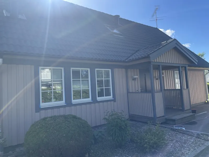 Målad träfasad på ett hus